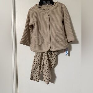 Carter's baby's beige waffle-knit cardigan and leopard pants set. new 9 months